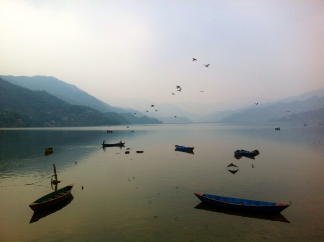 Lago en Pokhara, Nepal.