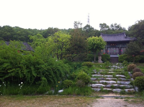 Templo zen Dongeun-sa (Ganghwa, Corea del Sur).