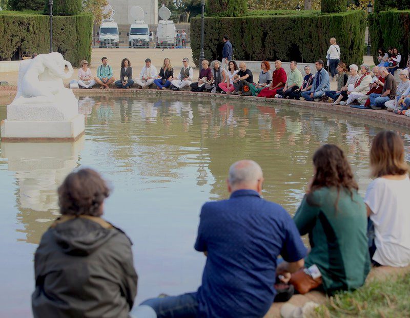 MaratÛ de silenci compartit convocat per les entitats budistes davant l'actual situaciÛ p